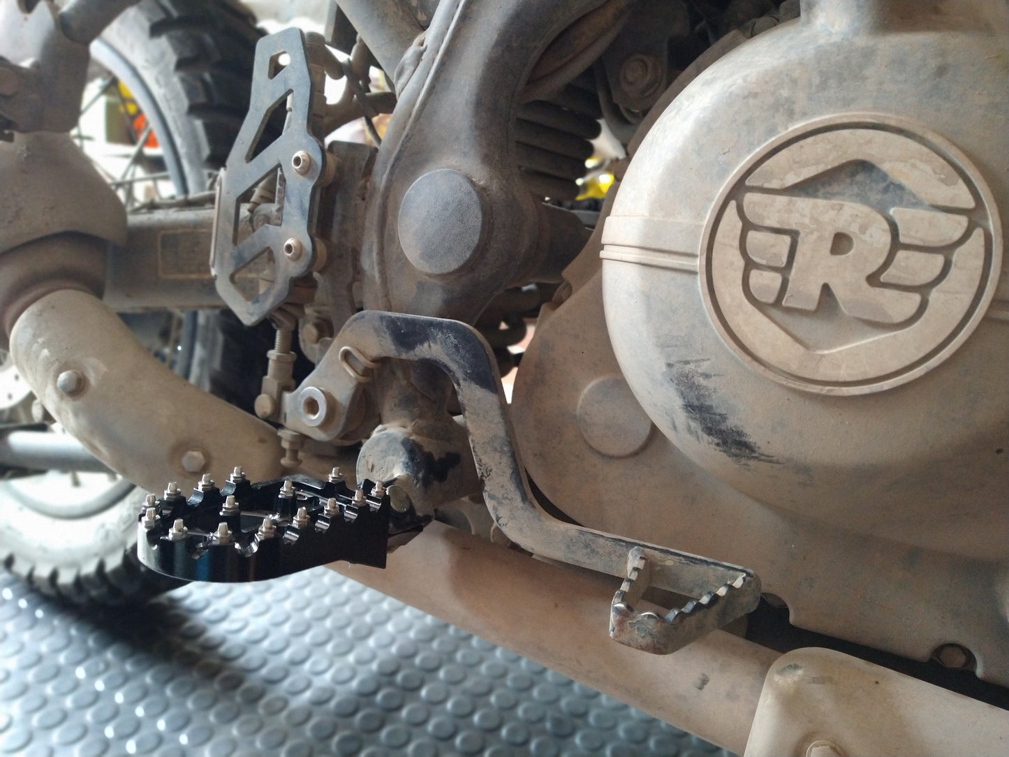 Posapies Enduro CNC